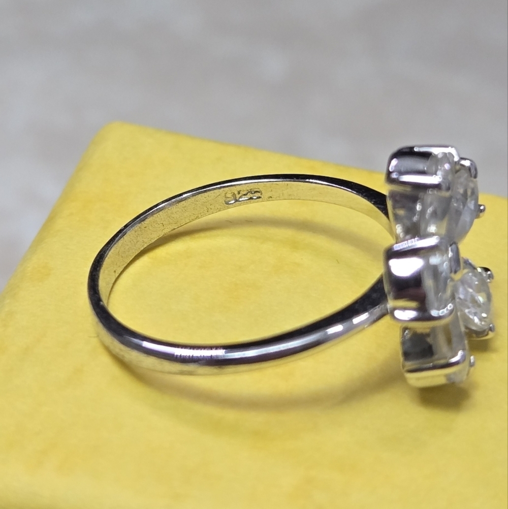Sterling Silver 925 Rhinestones Floral Ring Size 6 Weigt 2g - Picture 5 of 17
